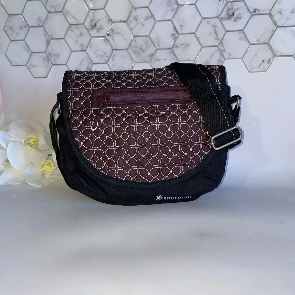 Sherpani Black and Burgundy Crossbody Bag